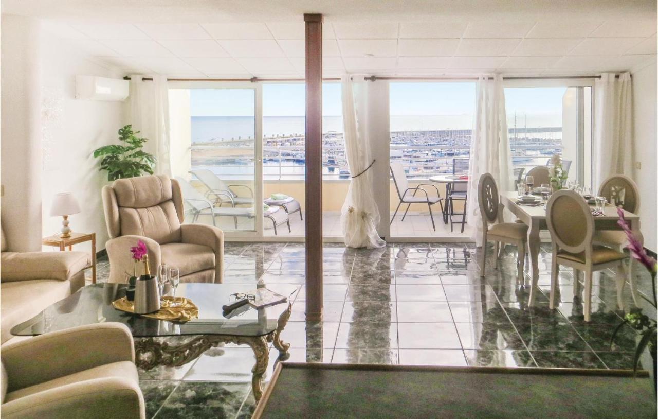 2 Bedroom Stunning Apartment In Торевьиа Экстерьер фото